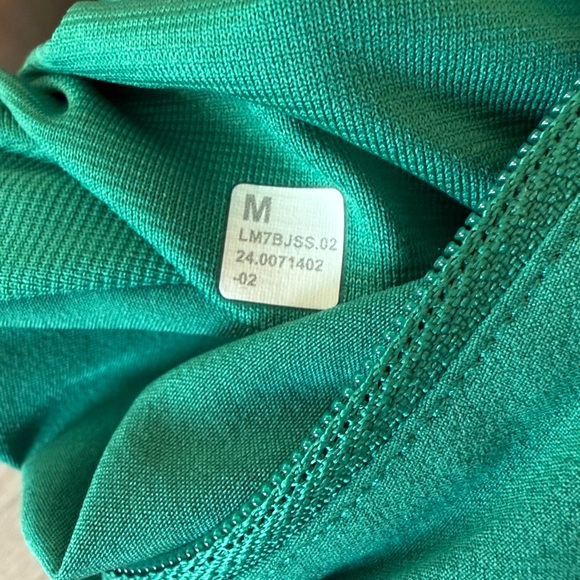 Lululemon Green Men’s Shorts 5’ - Picture 4 of 4